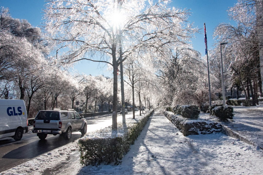 Zimska razglednica Knina: Idila pod snijegom i realnost ledenog vala