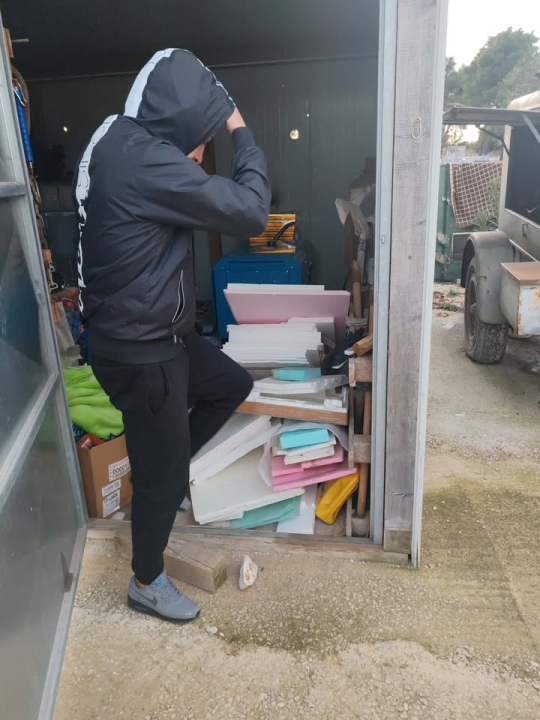 FOTO Kad je već neće u šibenskom AS Eku…Hrana za pse stigla u kninski i zadarski azil