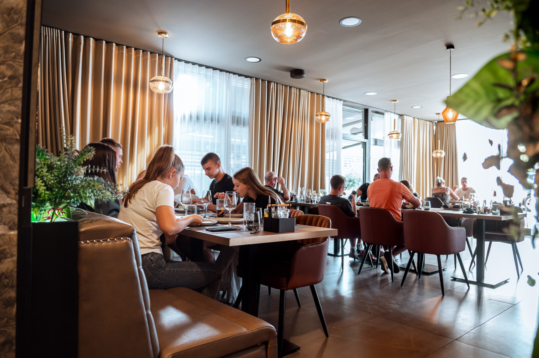 FOTO Savršeni recept za Valentinovo: Leonardo BBQ & more, slasna spiza i vi!