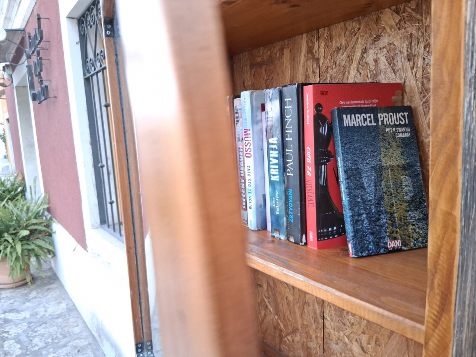 'Blind date uz knjigu i kavu' spaja ljubitelje čitanja i male knjižnice