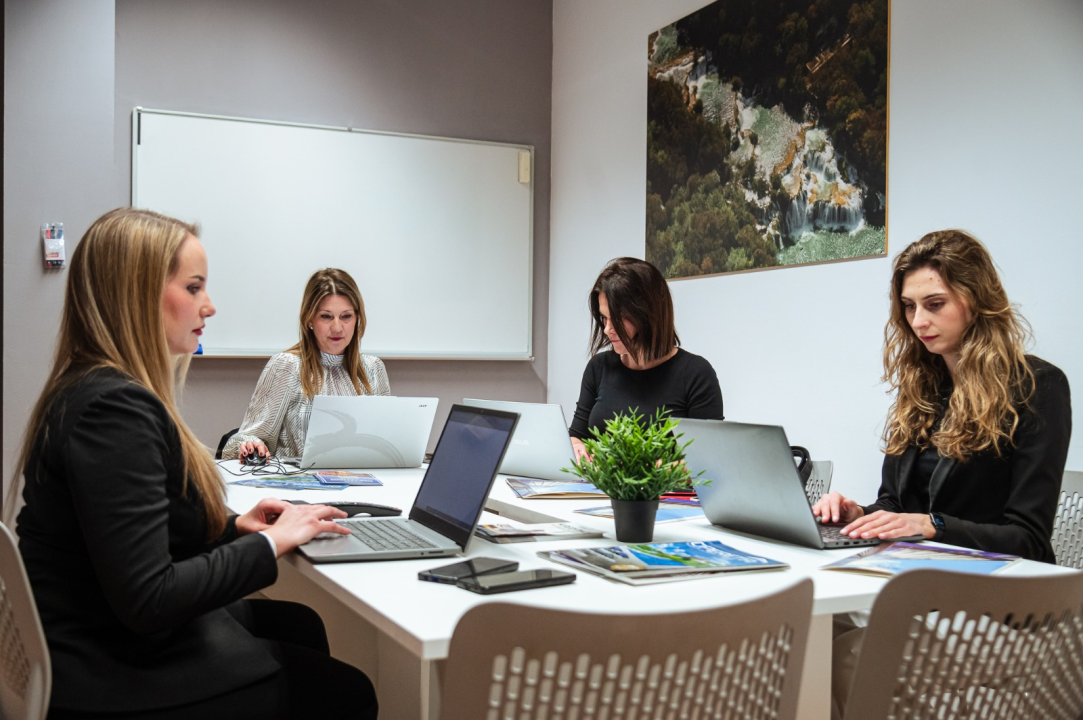 FOTO Ovo su žene koje znaju sve o investicijama Šibeniku! Njih želite upoznati!