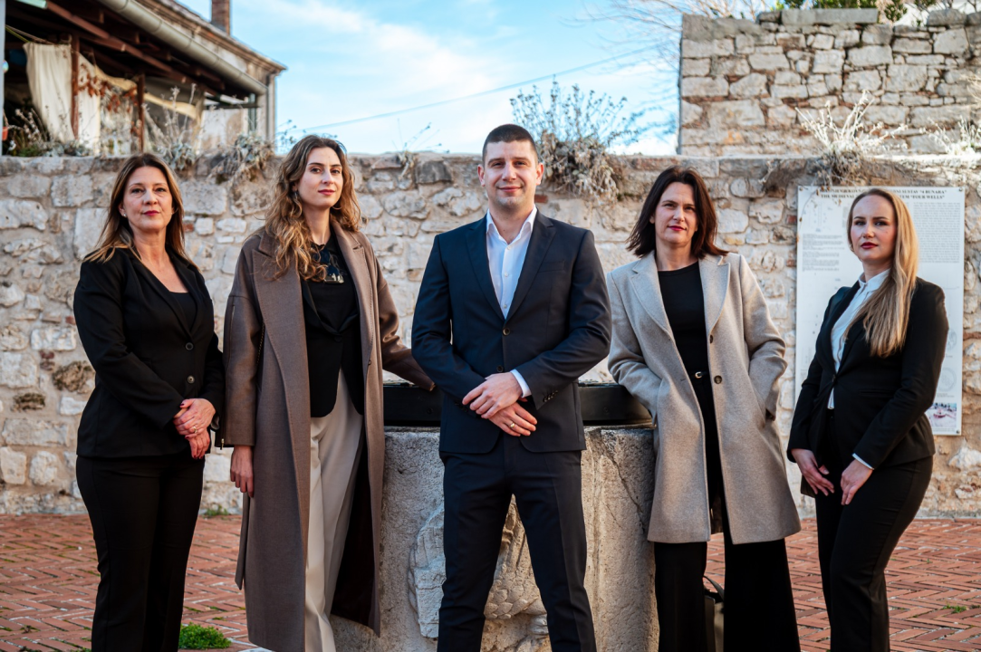 FOTO Ovo su žene koje znaju sve o investicijama Šibeniku! Njih želite upoznati!