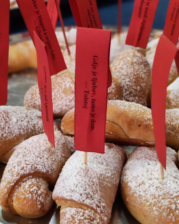 Učenici šibenskog TUŠ-a obilježili Valentinovo