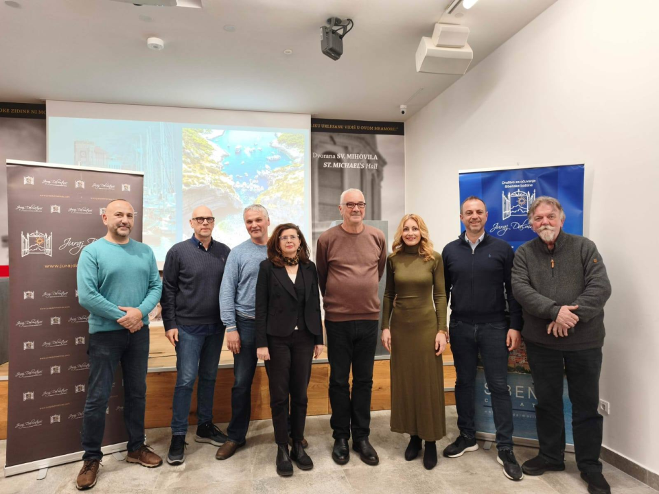 Održano predavanje ‘Vis - otok u protoku vremena’ u organizaciji društva 'Juraj Dalmatinac'