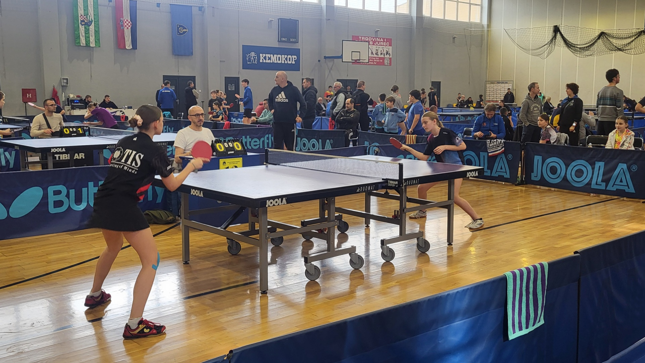 FOTO Novi uspjeh šibenskih stolnotenisačica: Bljaić i K. Mandić brončane na memorijalu