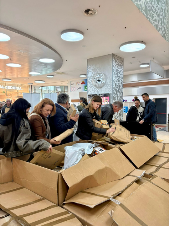 Shopping spektakl u Dalmareu: Stiglo 10 tona izgubljenih paketa koji će napokon dobiti vlasnike