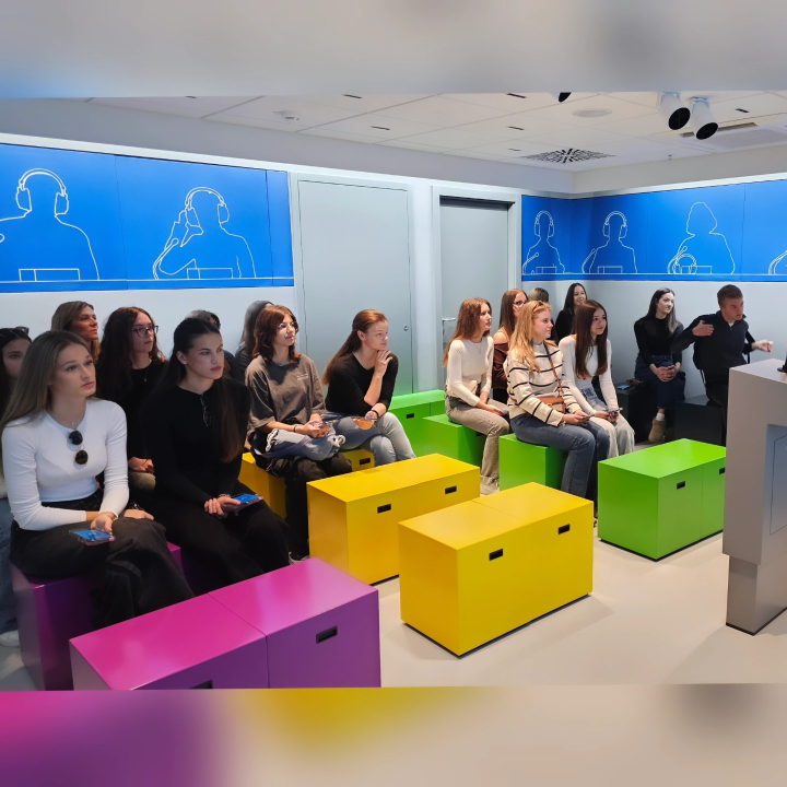 Učenici šibenske Ekonomske 'igrali uloge u Europskom parlamentu'