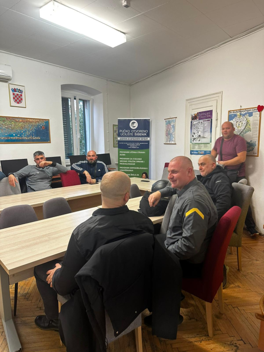 FOTO Ulaganje u znanje se isplati: Polaznici POU Šibenik uspješno završili programe i primili svoja uvjerenja