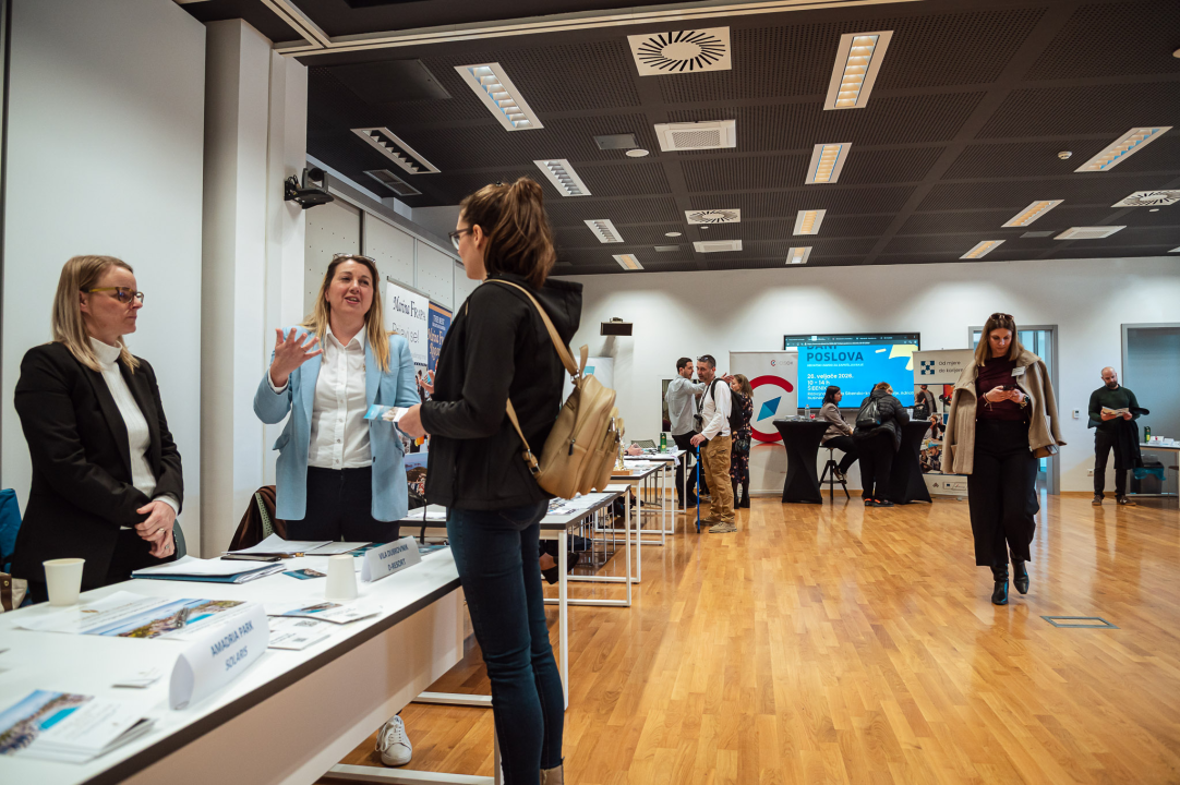 Prilika za izravan kontakt s poslodavcima: 'Dani poslova’ okupili brojne sudionike iz cijele županije