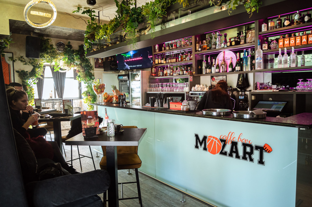 FOTO U Mozartu zaplešite uz Daleku obalu, a opustite se uz Paint & Wine!