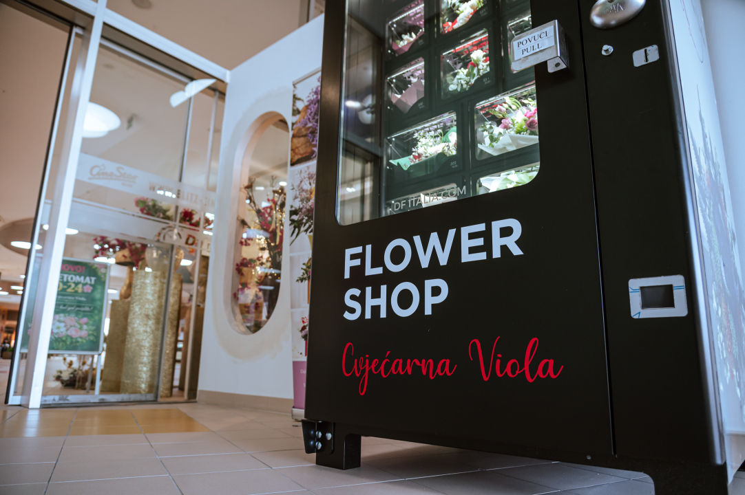 FOTO Šibenik dobio cvjetomat: Buketi iz cvjećarnice Viola dostupni 24 sata dnevno!