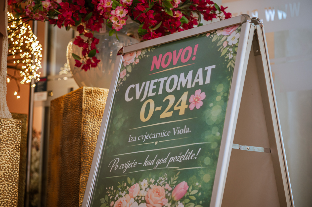 FOTO Šibenik dobio cvjetomat: Buketi iz cvjećarnice Viola dostupni 24 sata dnevno!