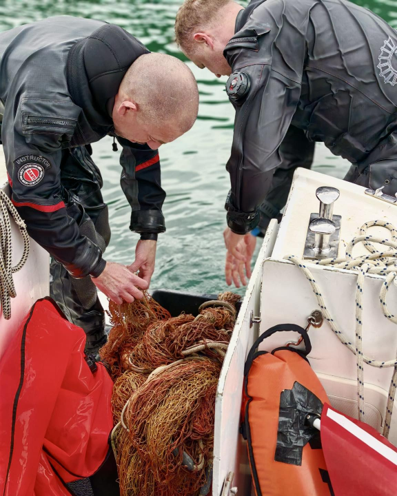 JU Priroda sudjelovala u akciji čišćenja akvatorija Prokljanskog jezera