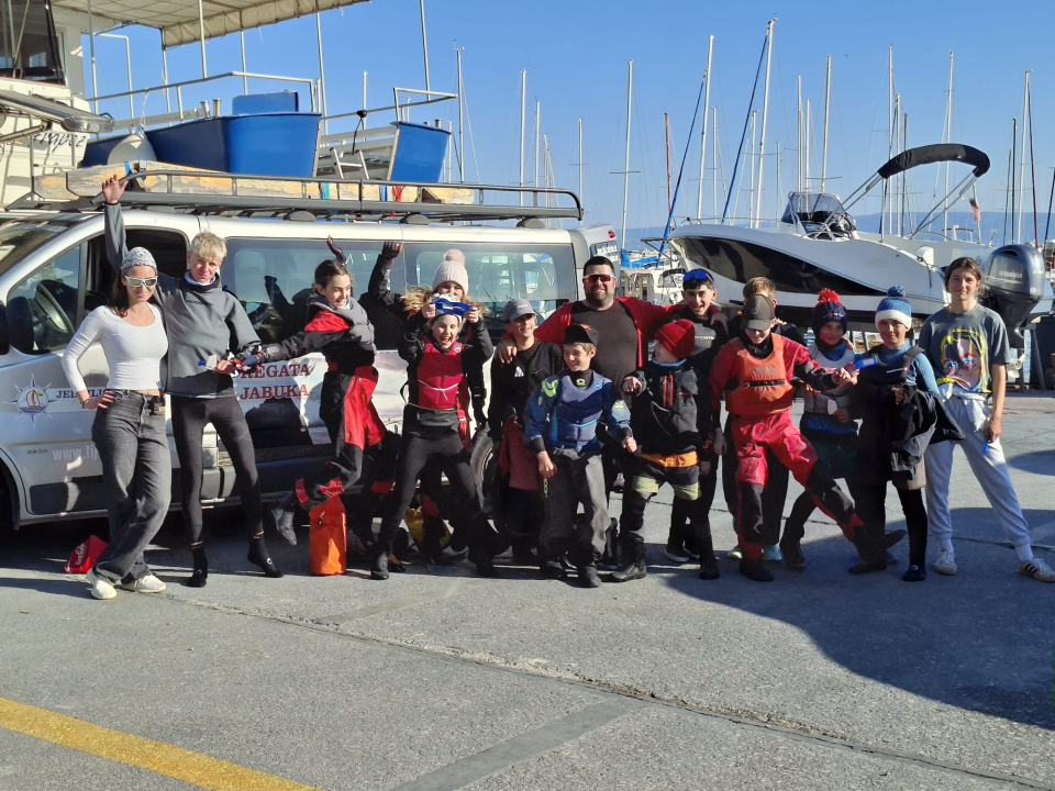 FOTO Jedriličari Šibenika i krapanjskog Spužvara na 'Trofeju Zenta': Jakov Blinja, Zara Šimunić i Mila Perkov do medalje
