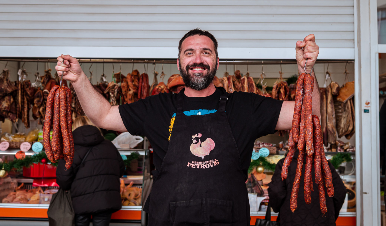 FOTO Jaja, pivci, šunka… Za ukusni blagdanski ručak opremite se u Petrović Delikatesama!