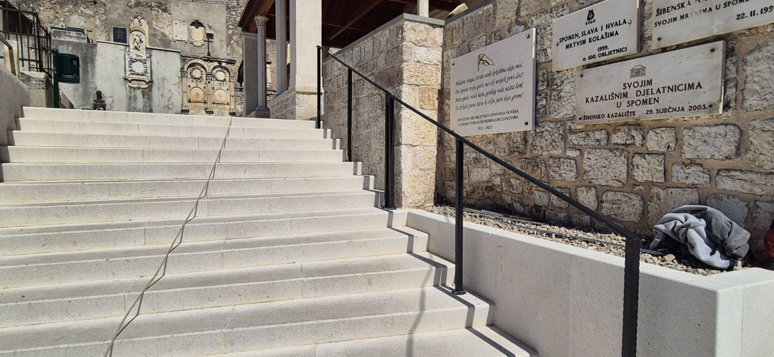 FOTO Čempresi se pohvalili novotarijom na groblju sv. Ane