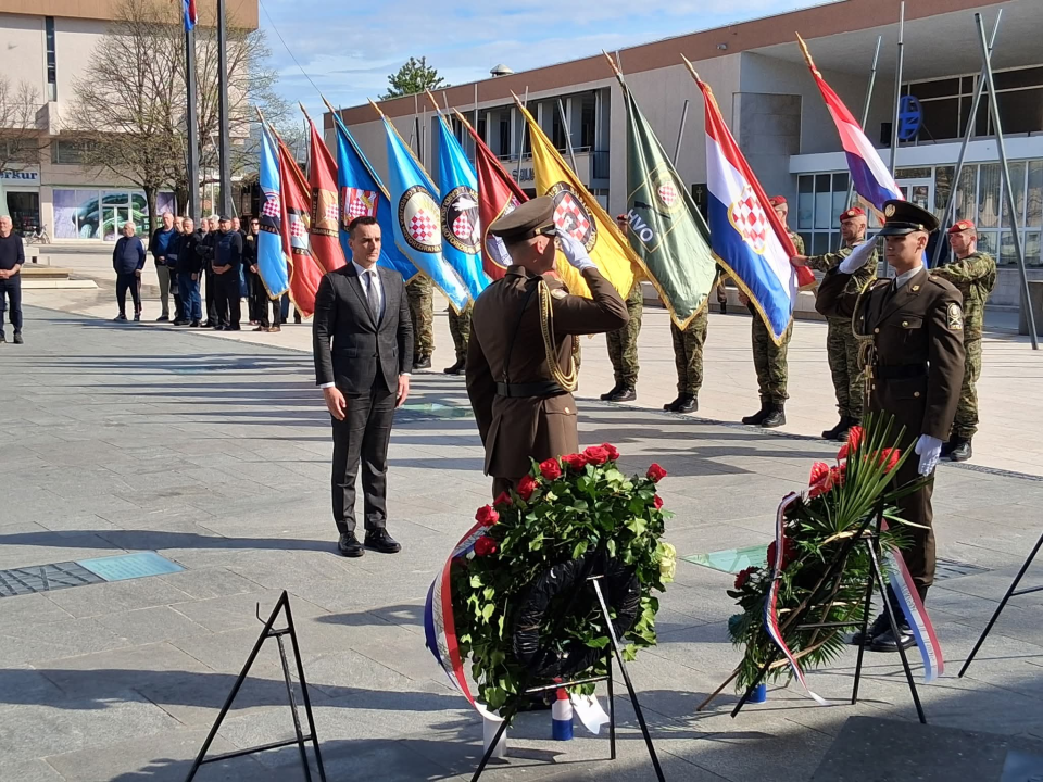 Knin obilježio 34 godine od osnutka HVO-a i žrtvu njegovih pripadnika