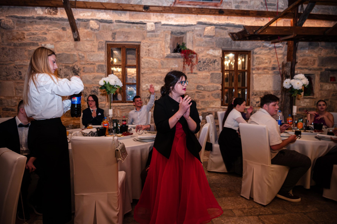 Maturalni ples učenika centra Šubićevac u znaku ljubavi