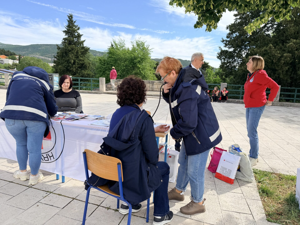 Održana javnozdravstvena akcija u Drnišu povodom Međunarodnog dana sestrinstva