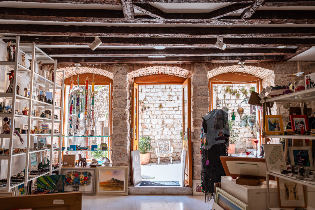 FOTO Poznata šibenska galerija ima sve za ljetni refresh doma i garderobe!