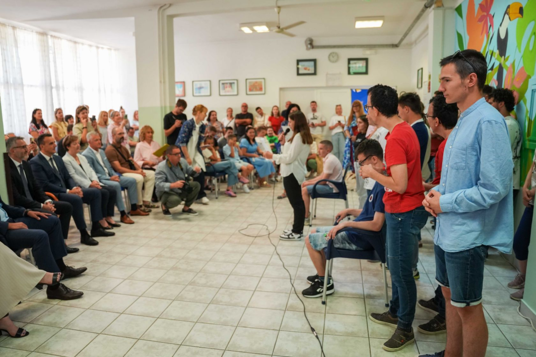 Centar Šubićevac dobio novo senzorno igralište