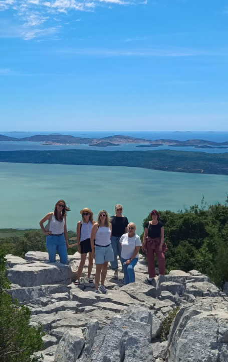 Čitateljski klub Gradske knjižnice izletom na Vransko jezero zaključio još jednu uspješnu godinu