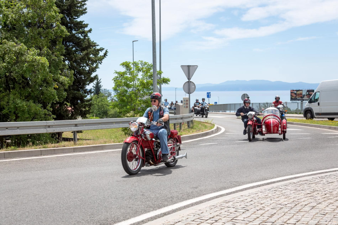 Kale zlatni, Morić srebrni, Bolanča brončani: Šibenčani briljirali na oldtimer rallyju