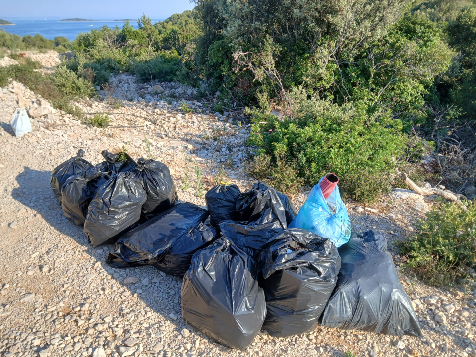 Održana eko-akcija čišćenja plaža na otoku Kapriju