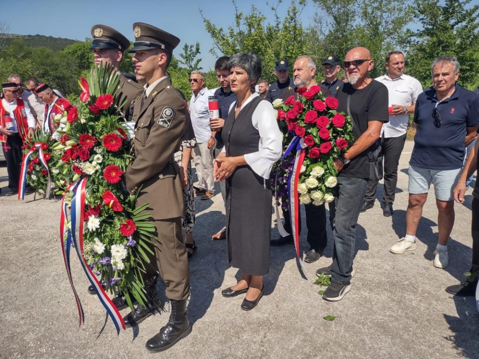 IPA Šibensko-kninska sudjelovala na svečanom otkrivanju spomenika civilnim žrtvama ratova