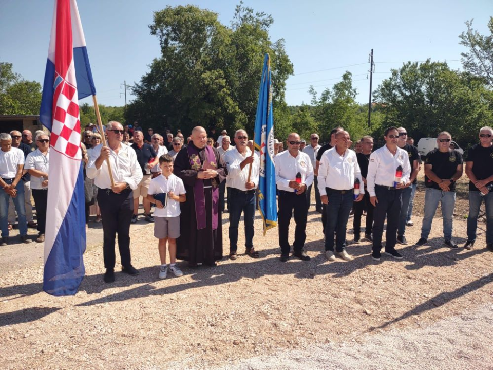 IPA Šibensko-kninska sudjelovala na svečanom otkrivanju spomenika civilnim žrtvama ratova