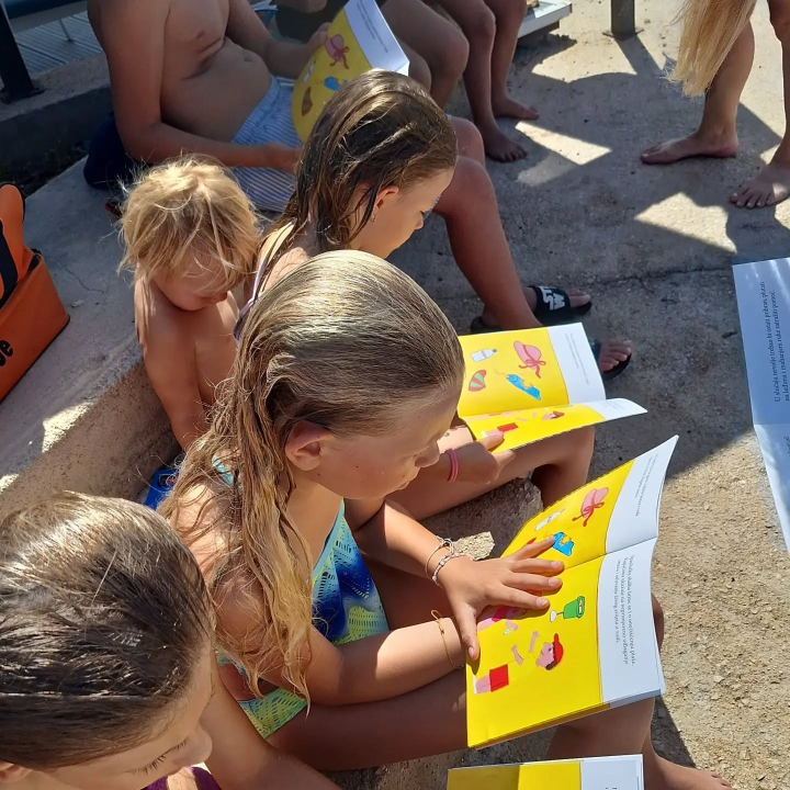 Na Zlarinu održana edukacija o sigurnosti na vodi