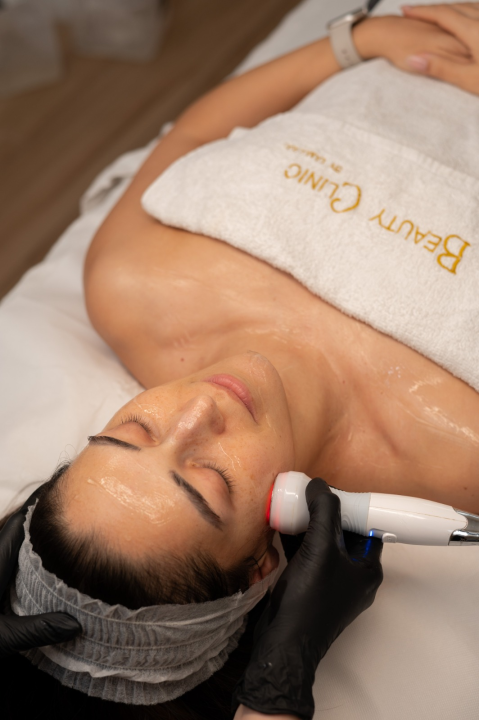 FOTO U Beauty Clinic by Tamara ljeto nije prepreka za lasersku epilaciju!