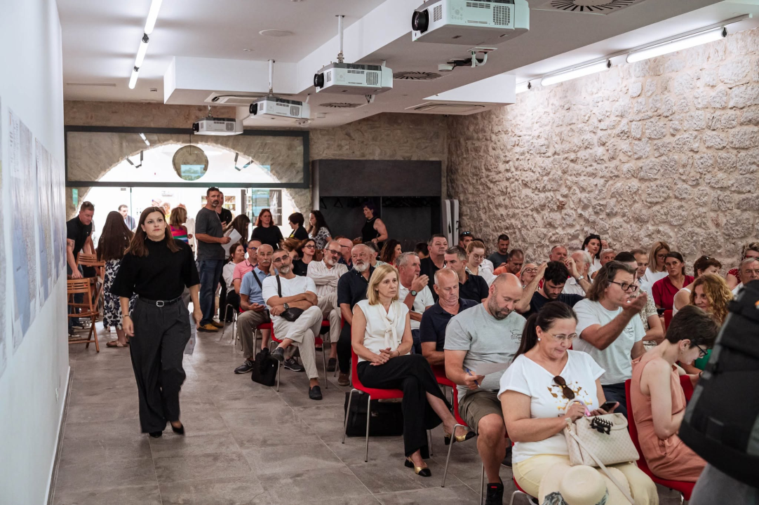 FOTO Mirno okupljanje, peticija, rasprava: Javna prezentacija županijskog prostornog plana izazvala nikad veći interes građana
