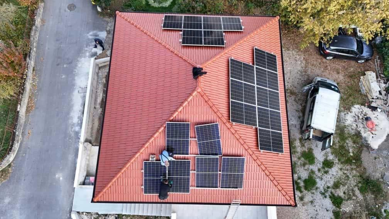 FOTO Uz šibensku tvrtku Elektro AB prijavite se na poticaje za ugradnju solarnih elektrana! 