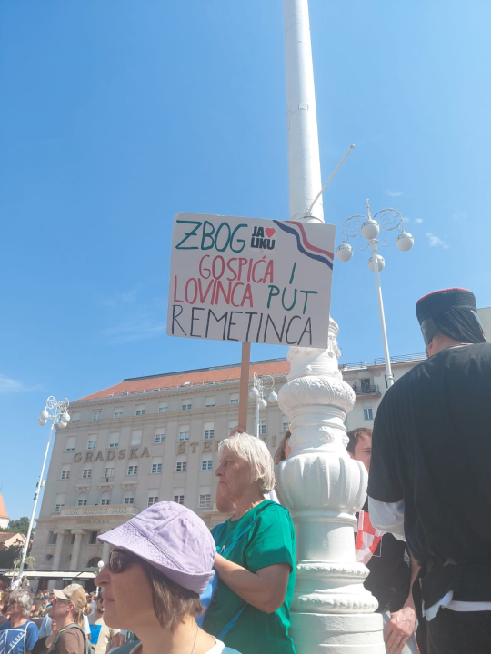 Šibenčani među desecima tisuća ljudi u Zagrebu: 'Trg je krcat, sve ulice zatrpane ljudima'