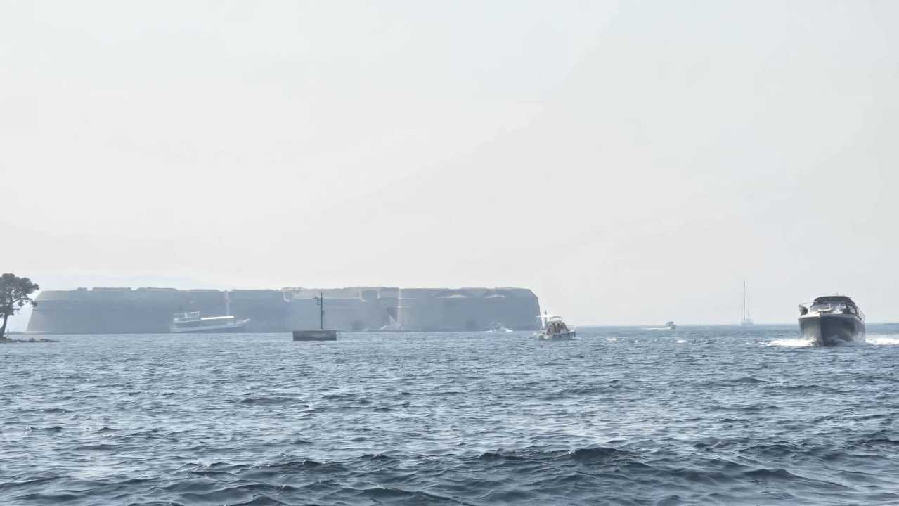Šibenik pod dimom