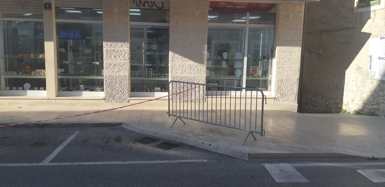 FOTO Ograde i trake: Jutros ste teško mogli naći parking kod Vanjskog