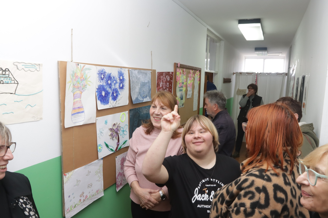 'Kamenčići' izložbama pokazali svoju kreativnost i talent