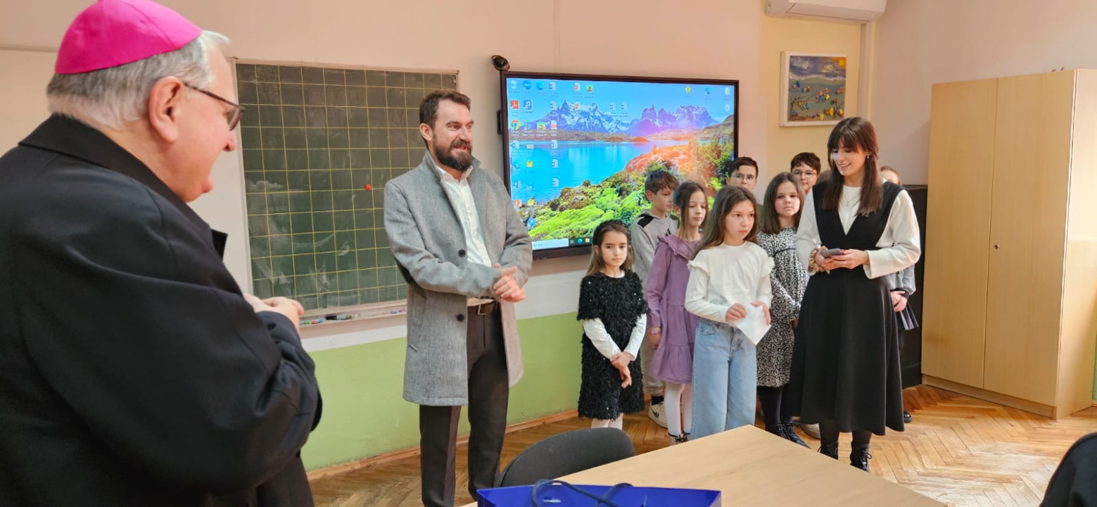 Šibenski biskup Tomislav Rogić u sklopu pastirskog pohoda posjetio župe Jadrtovac i Vrpolje