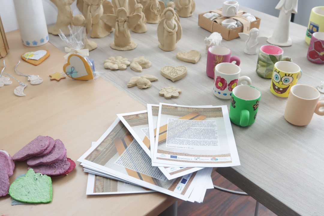 'Kamenčići' izložbama pokazali svoju kreativnost i talent