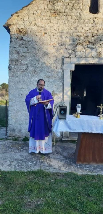 Na Vidicima održan Križni put od crkve sv. Petra do crkve sv. Mare