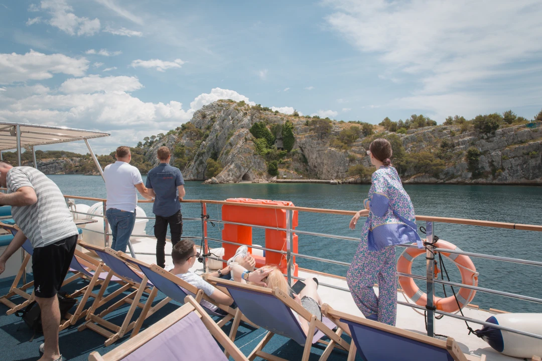 Neda Ukraden promovirala novi album na brodu od Vodica do Šibenika