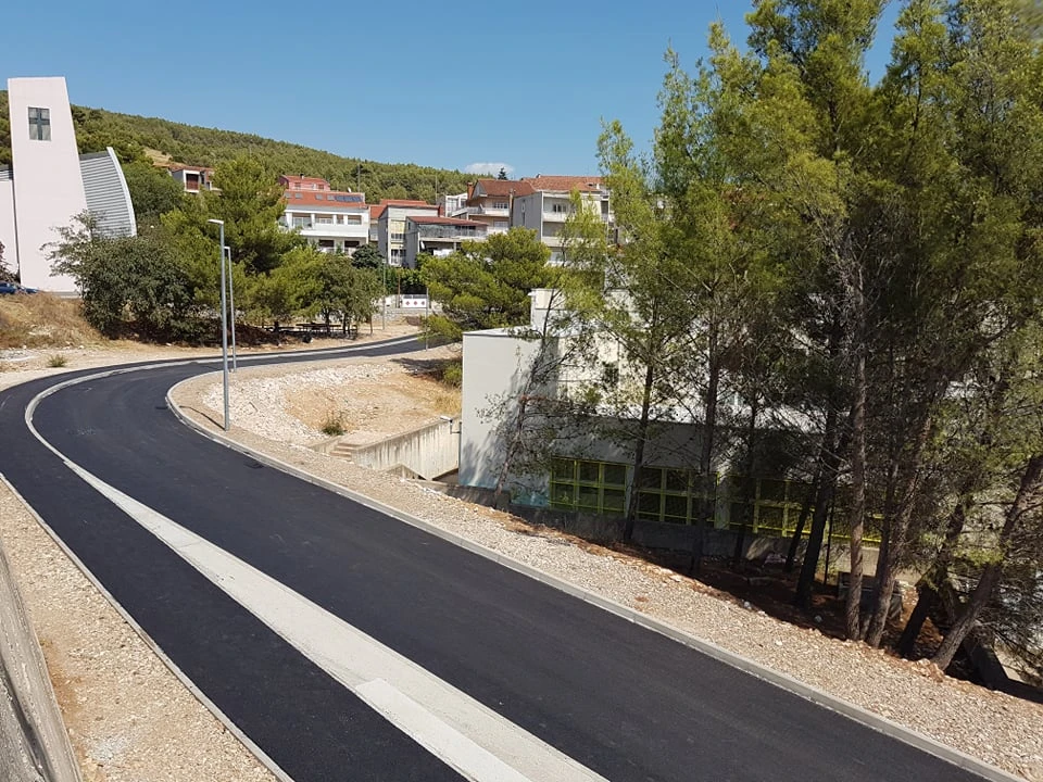 Radovi na probijanju slijepe ulice kod OŠ Vidici pri kraju: Ostaje još postavljanje ograde i signalizacije  