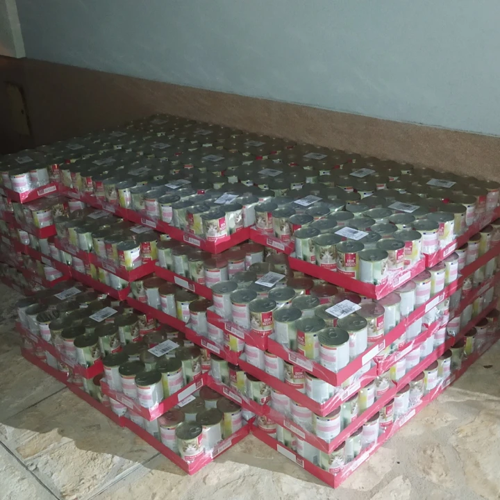 Bravo dm! Donirali su tonu hrane udruzi Šibenske šape, prve gladne mace već su večerale