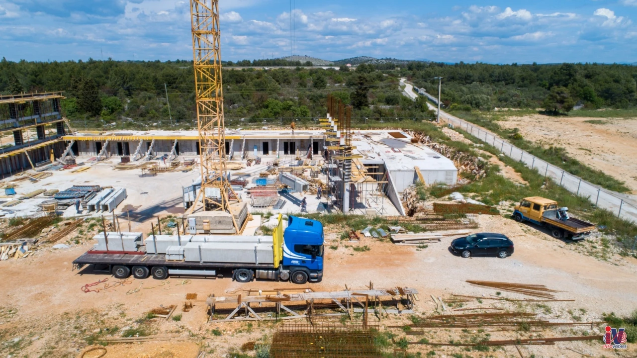Pogledajte kako napreduje gradnja sportske dvorane u Vodicama