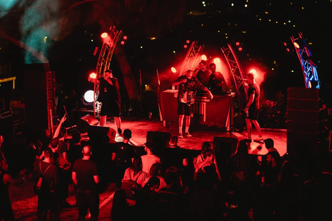 Let's Rock na Mihovilu otvorio sezonu festivala, pogledajte kako je bilo sinoć
