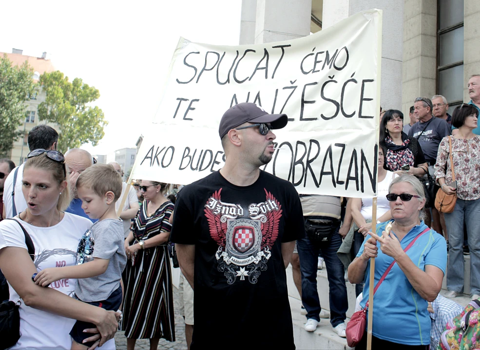 Prosvjed protiv Vlade u Zagrebu: Ima i šibenskih kapa