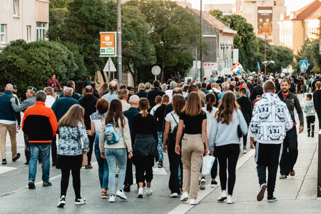 Šibenčani komemoracijom na Baldekinu i mimohodom obilježili 31. obljetnicu Rujanskog rata