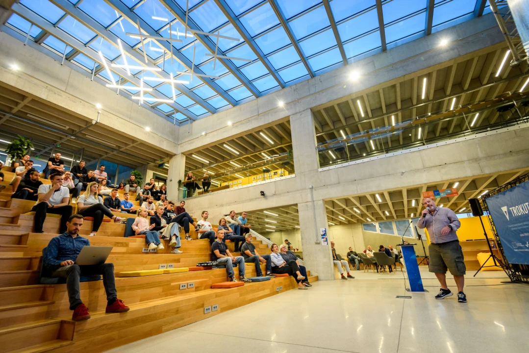 Direktorica Trokuta Diana Mudrinić otvorila ICT konferenciju 'Think Future'  koja se prvi put organizira u Šibeniku