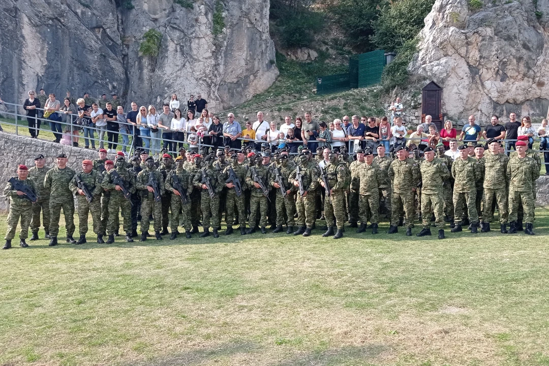 Vojnici pješačili od Udbine do Knina s opremom težom od 20 kilograma